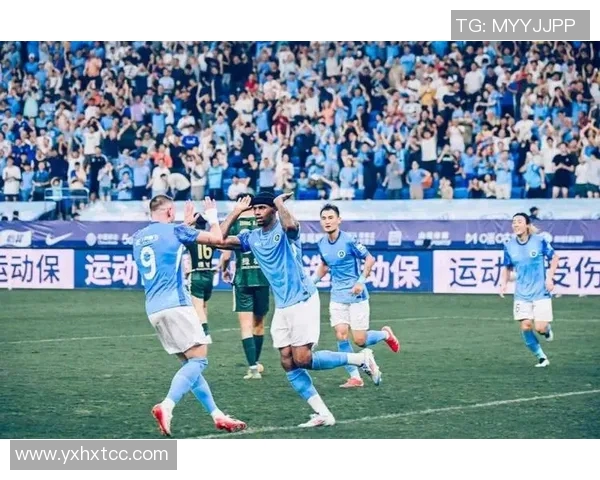 足球巨星拼接新风潮 揭秘球员面孔合成背后的创意与科技融合